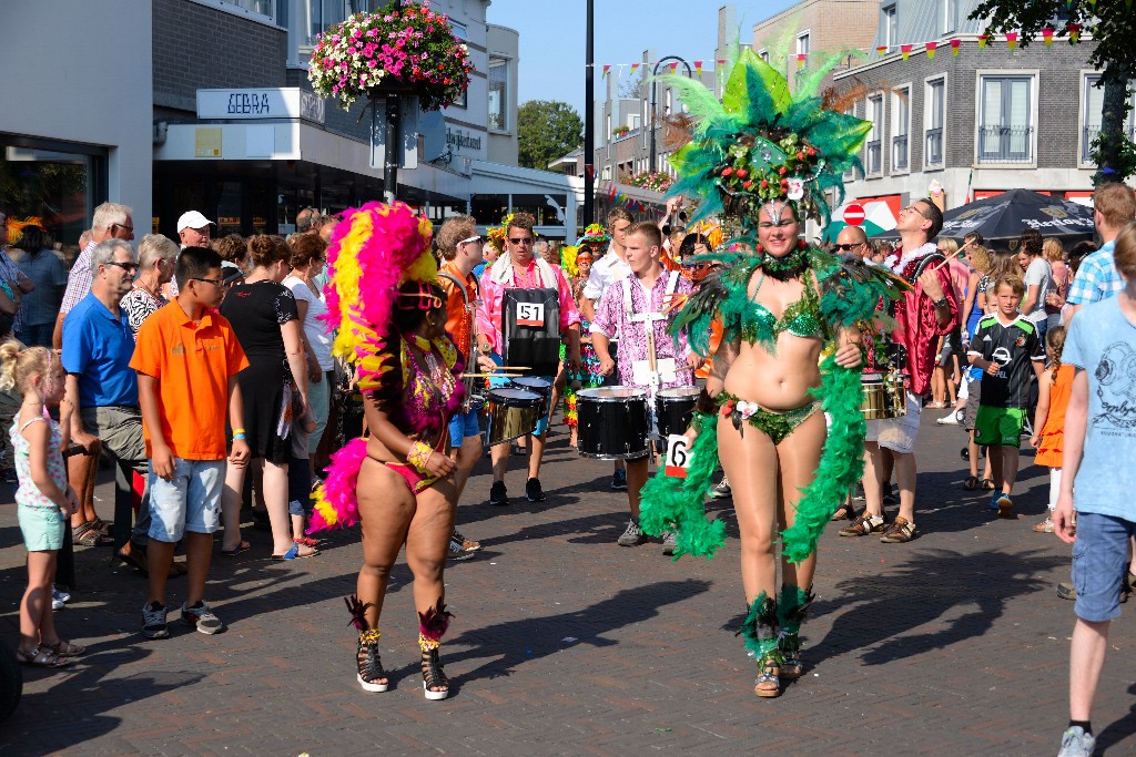 ../Images/Zomercarnaval Noordwijkerhout 197.jpg